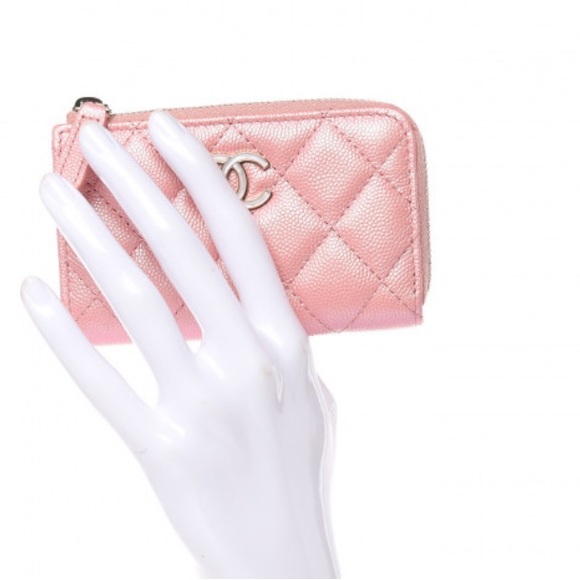 Chanel 19s iridescent o keyring holder  coin purse gold pink 2019 made in Italy - Picture 3 of 12